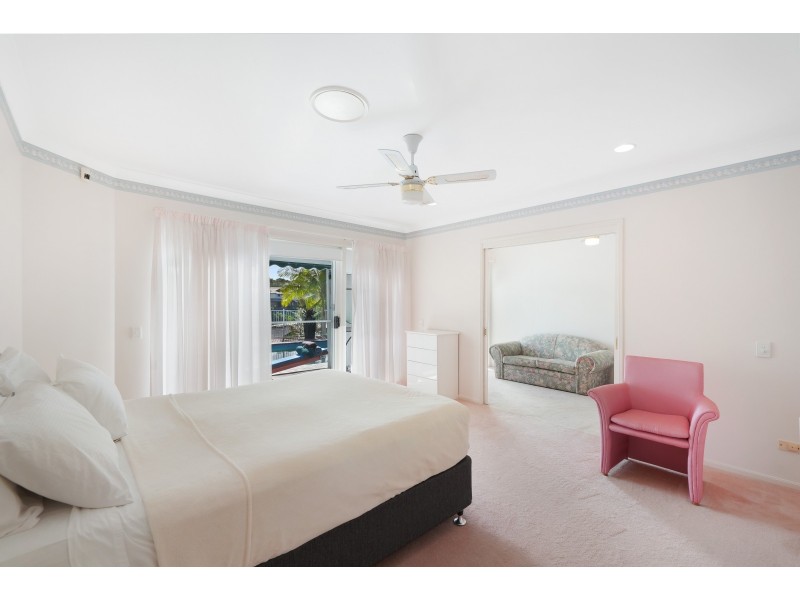 18 Mornington Terrace, Robina QLD 4226