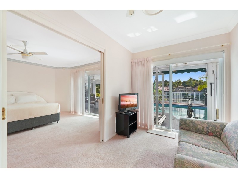 18 Mornington Terrace, Robina QLD 4226