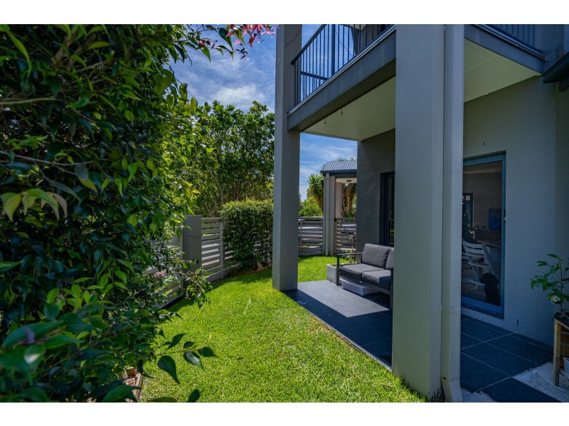 1/6 Imperia Crescent, Varsity Lakes QLD 4227