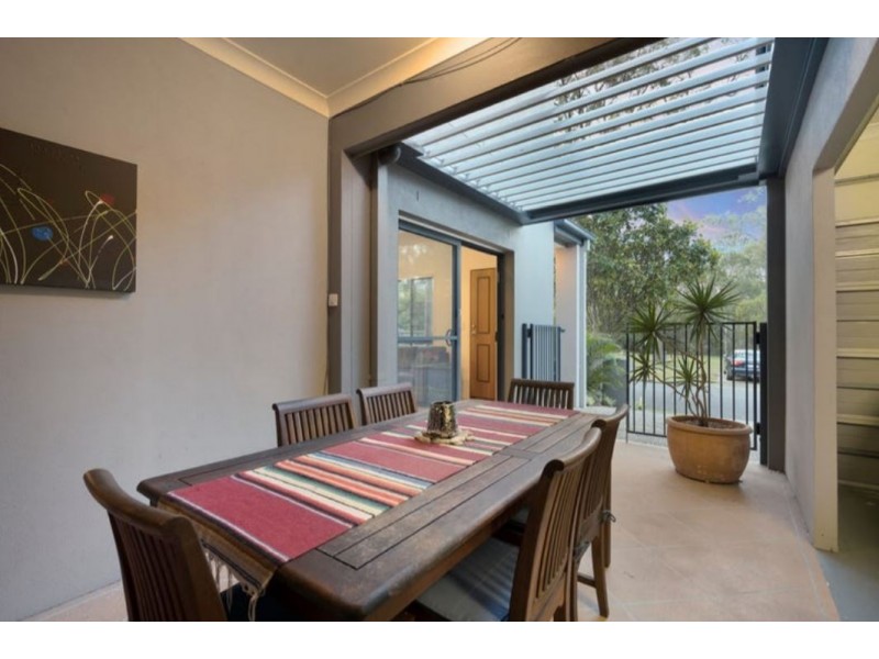 1/6 Imperia Crescent, Varsity Lakes QLD 4227