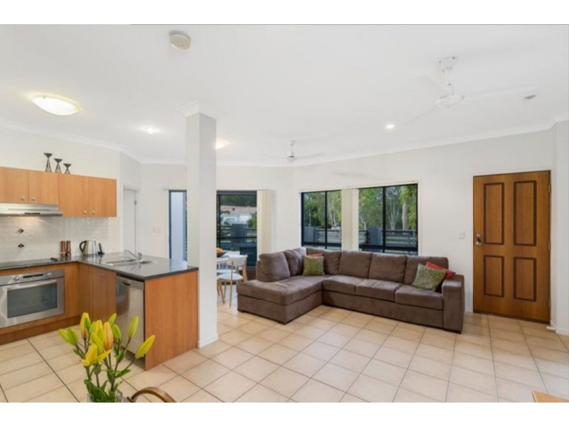 1/6 Imperia Crescent, Varsity Lakes QLD 4227