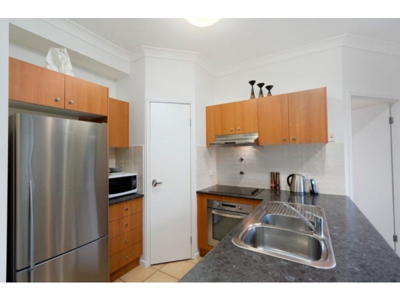 1/6 Imperia Crescent, Varsity Lakes QLD 4227