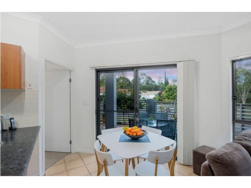 1/6 Imperia Crescent, Varsity Lakes QLD 4227