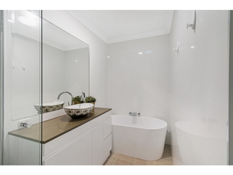 47/2-4 Langport Parade, Mudgeeraba QLD 4213