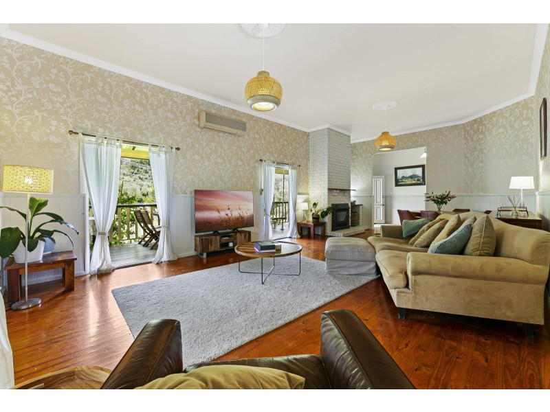 20 Harry Mills Drive, Worongary QLD 4213