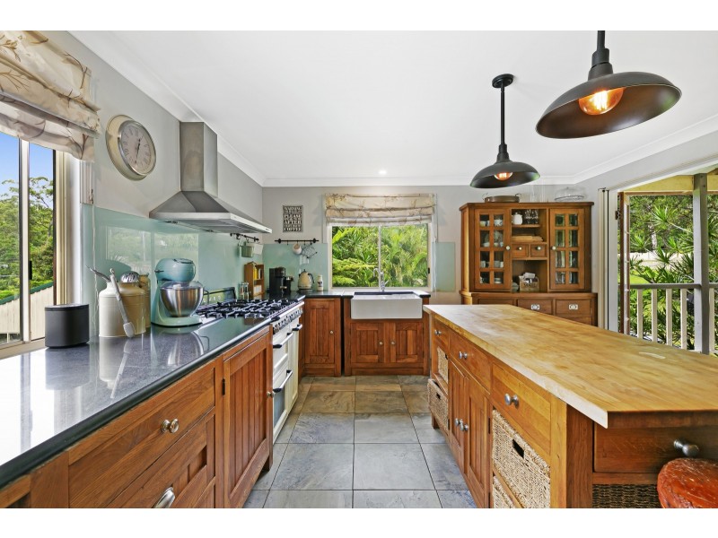 20 Harry Mills Drive, Worongary QLD 4213