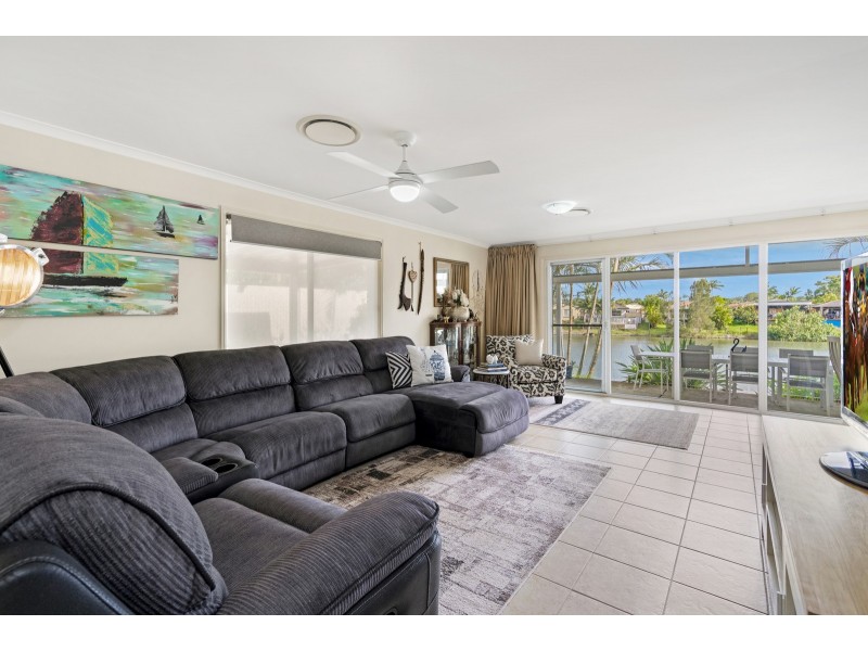 20 Altissimo Close, Varsity Lakes QLD 4227