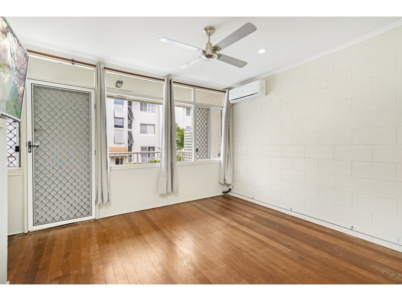 4/28 Peerless Avenue, Mermaid Beach QLD 4218