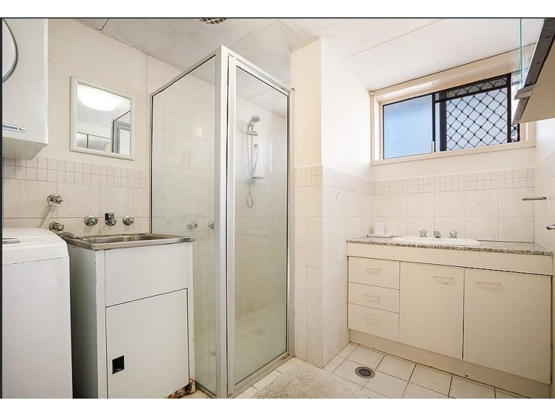 7/5 Queensland Avenue, Broadbeach QLD 4218