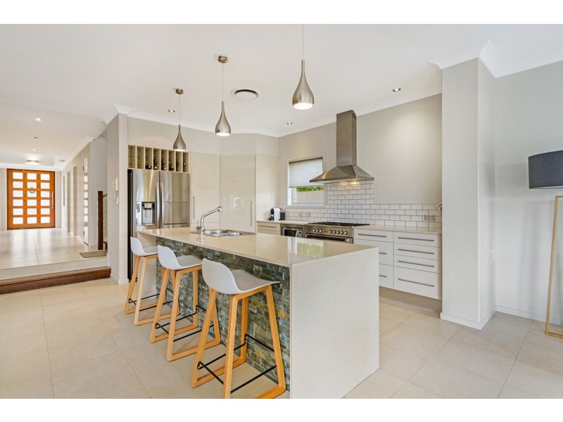 55 Bridgewater Drive, Varsity Lakes QLD 4227