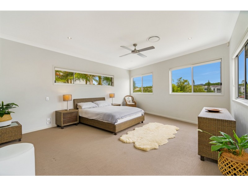 55 Bridgewater Drive, Varsity Lakes QLD 4227