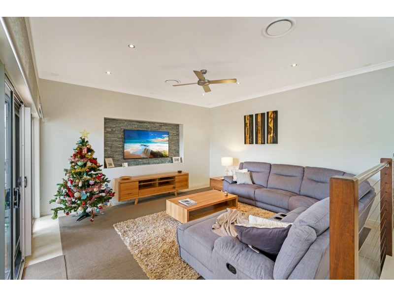 55 Bridgewater Drive, Varsity Lakes QLD 4227