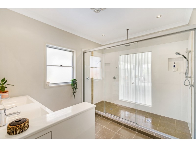 55 Bridgewater Drive, Varsity Lakes QLD 4227