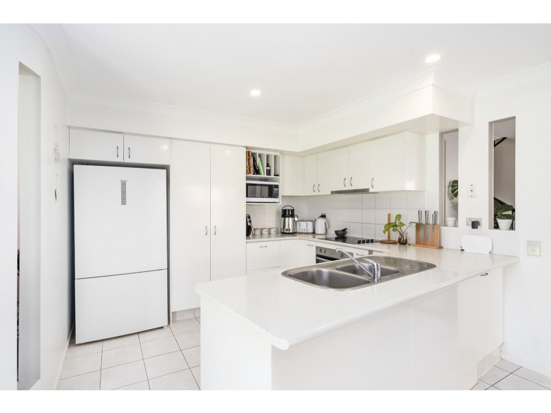 8/302 Christine Avenue, Varsity Lakes QLD 4227