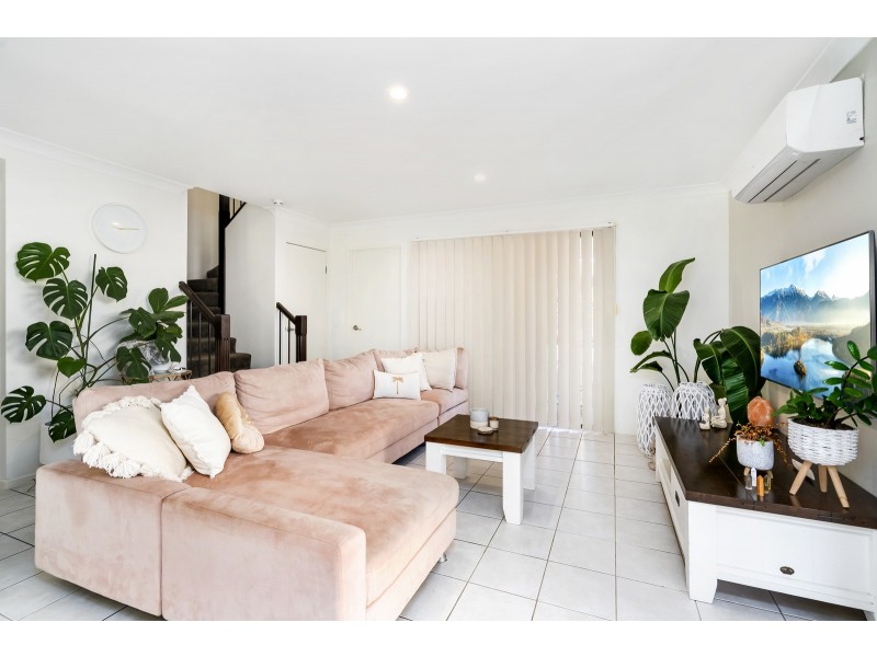 8/302 Christine Avenue, Varsity Lakes QLD 4227