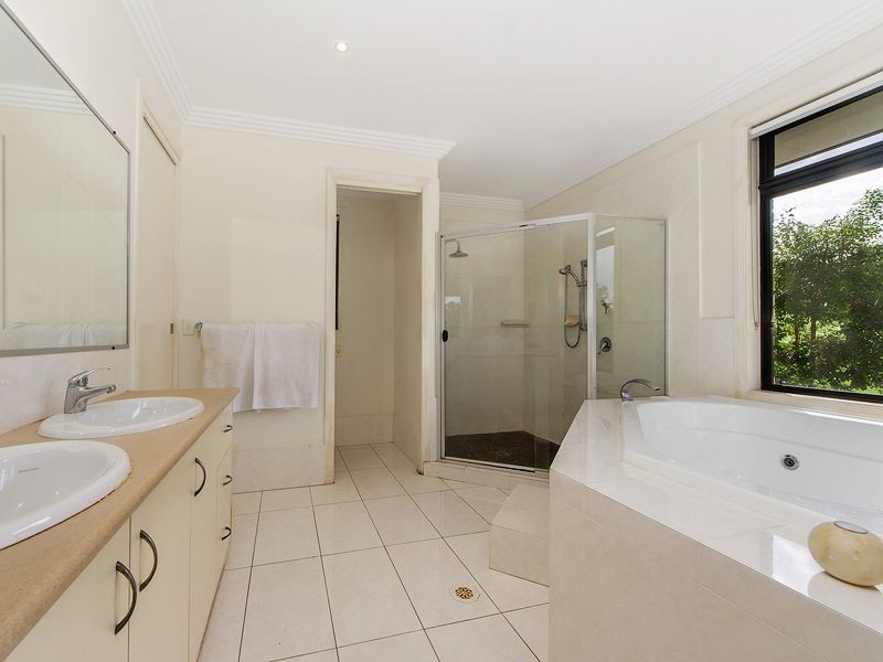 353 San Fernando Drive, Worongary QLD 4213