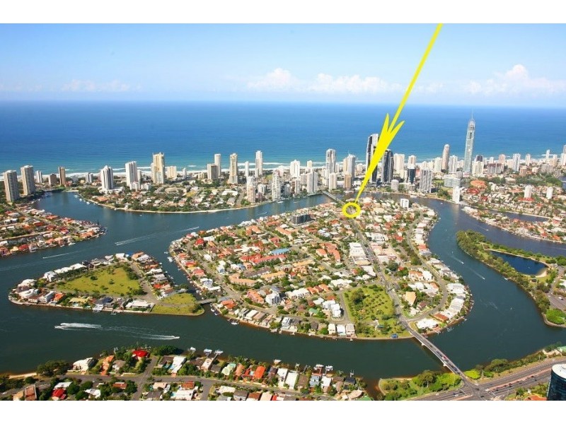 2/10 Thomas Drive, Chevron Island QLD 4217