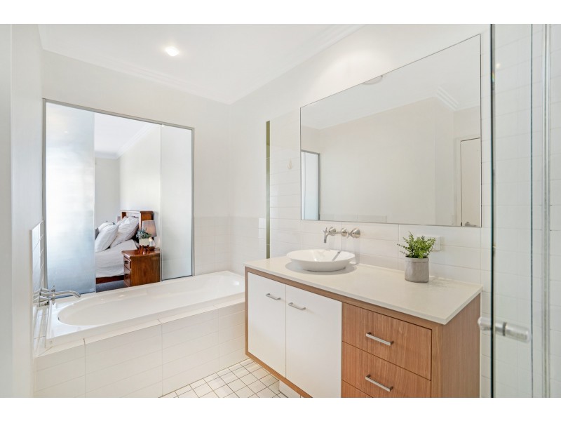 20/201 Varsity Parade, Varsity Lakes QLD 4227