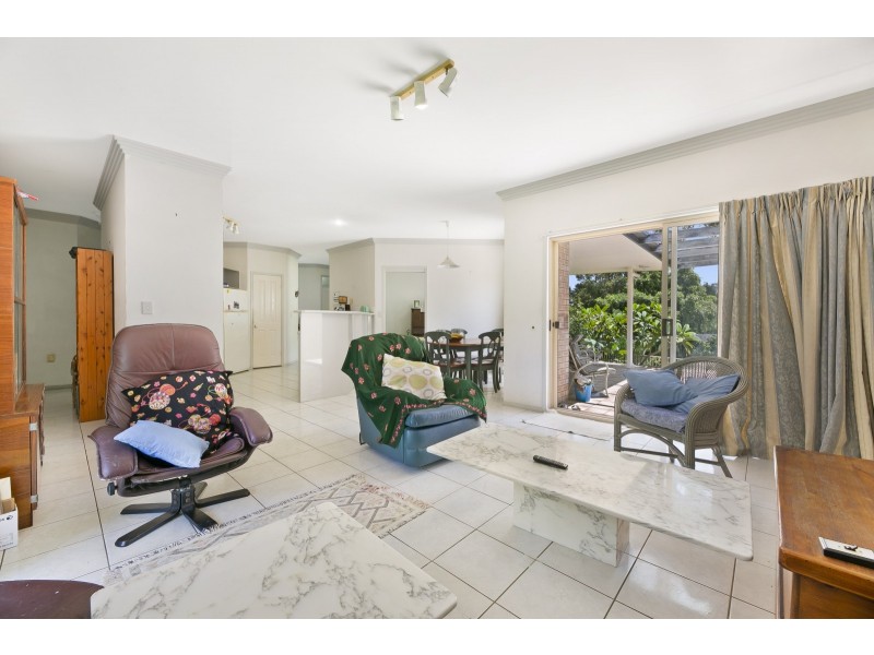 2 Collingwood Avenue, Robina QLD 4226