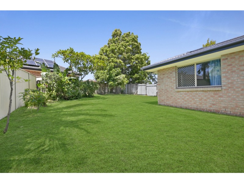 2 Collingwood Avenue, Robina QLD 4226