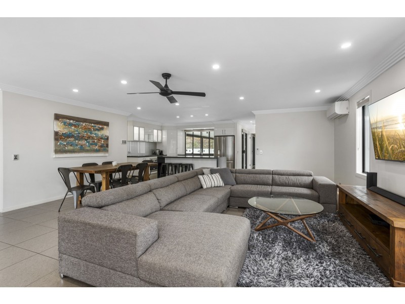17 Montezuma Drive, Burleigh Waters QLD 4220