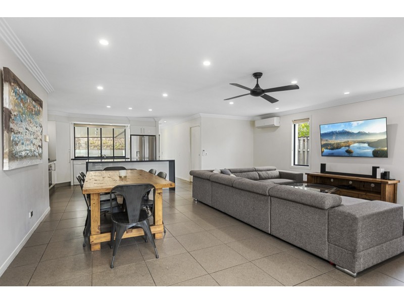 17 Montezuma Drive, Burleigh Waters QLD 4220