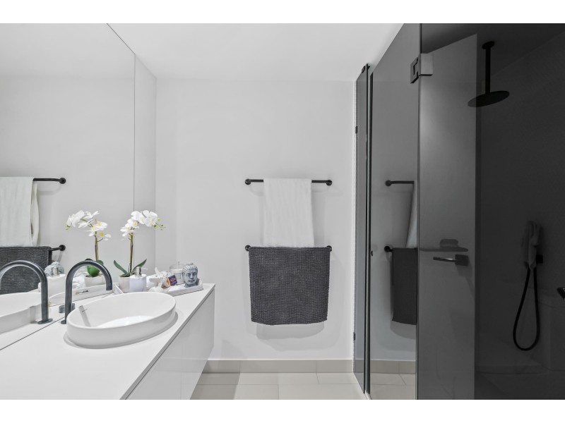 21001/1328 Gold Coast Highway, Palm Beach QLD 4221