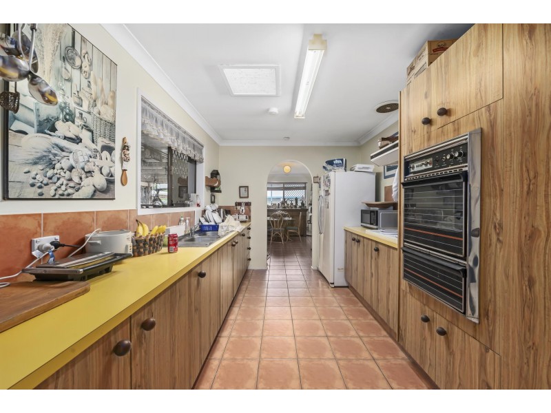 11 Alison Road, Carrara QLD 4211