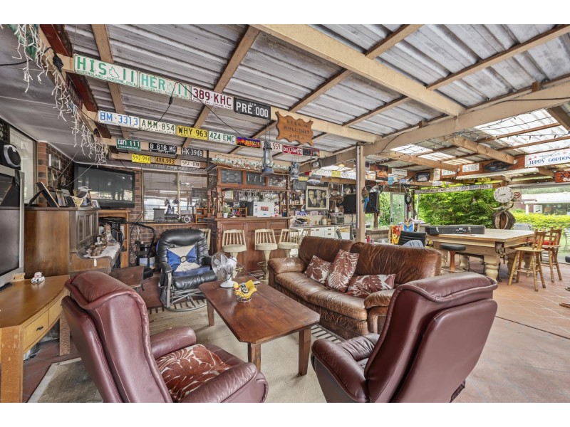 11 Alison Road, Carrara QLD 4211