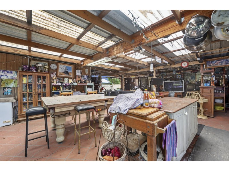 11 Alison Road, Carrara QLD 4211