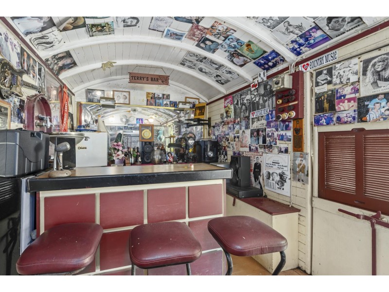 11 Alison Road, Carrara QLD 4211