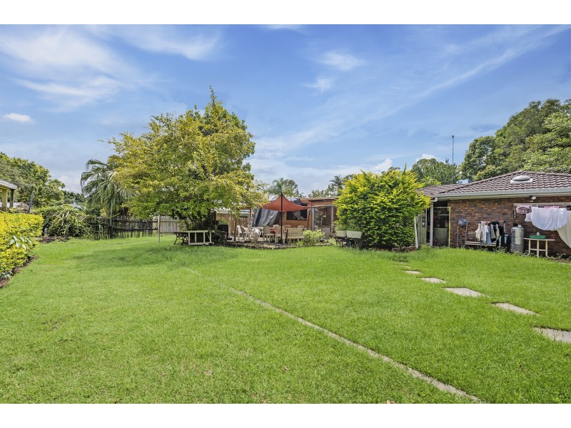 11 Alison Road, Carrara QLD 4211