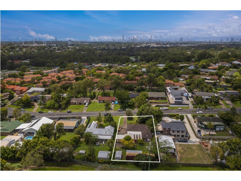 11 Alison Road, Carrara QLD 4211