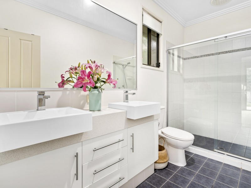 14 Grove Creek Close, Reedy Creek QLD 4227