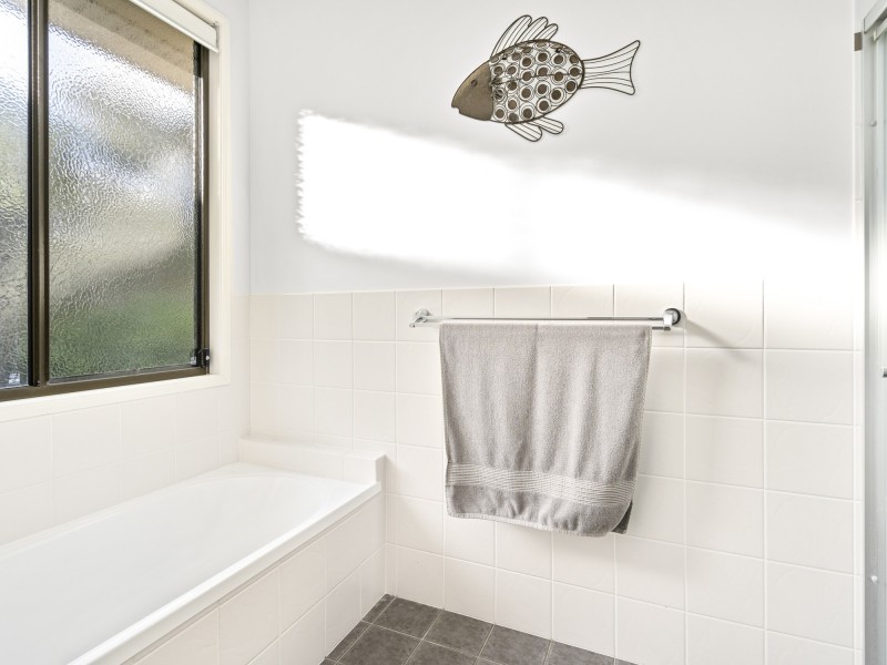 14 Grove Creek Close, Reedy Creek QLD 4227