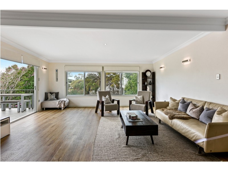 5 Thomas Street, Grange QLD 4051