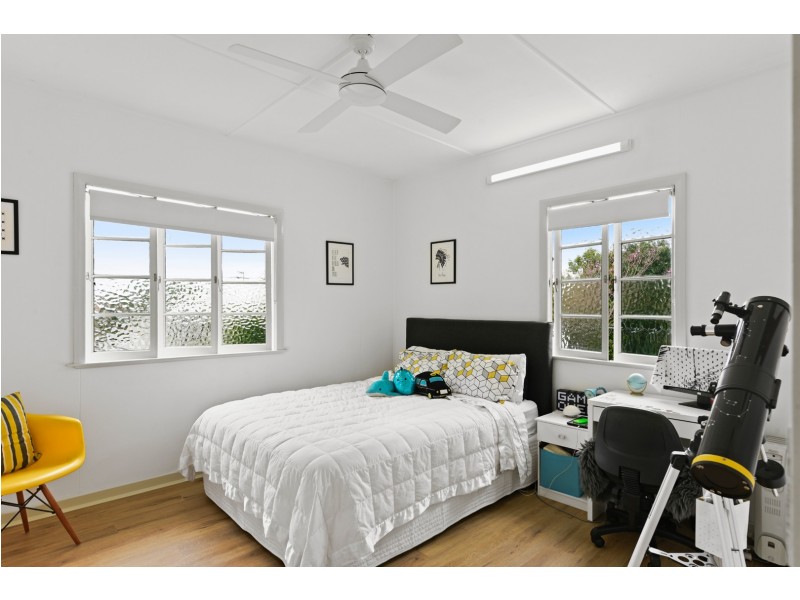 5 Thomas Street, Grange QLD 4051