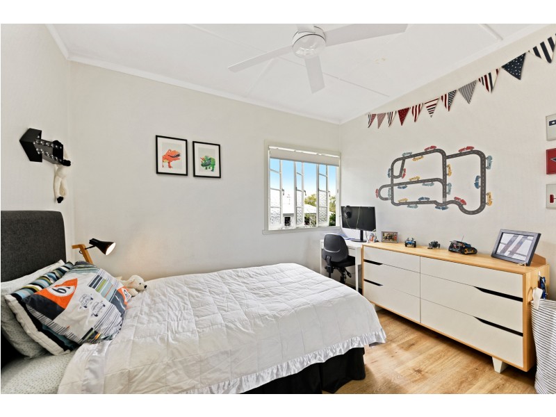 5 Thomas Street, Grange QLD 4051