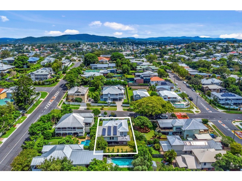 5 Thomas Street, Grange QLD 4051