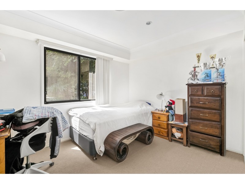 17/2 Ridgeline Way, Highland Park QLD 4211