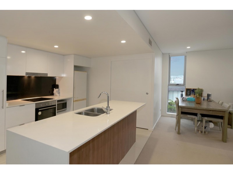 436/33 Lakefront Crescent, Varsity Lakes QLD 4227