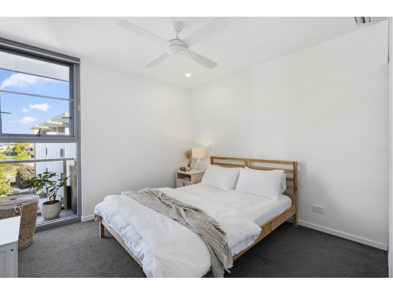 1416/65 Varsity Parade, Varsity Lakes QLD 4227