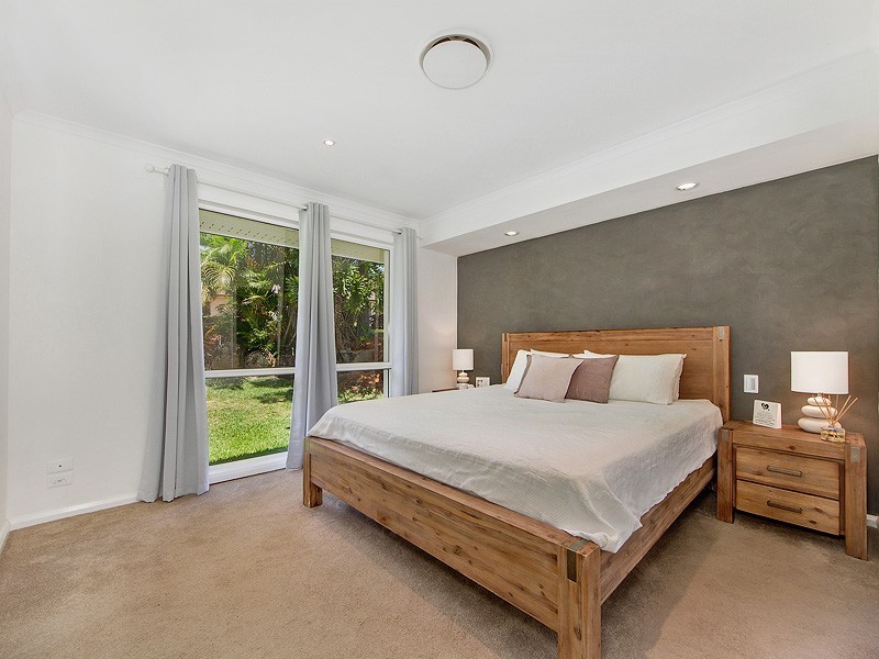 16 Springvale Street, Robina QLD 4226