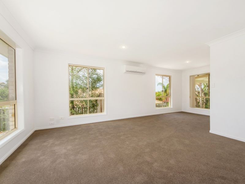 6 Ninigo Street, Pacific Pines QLD 4211