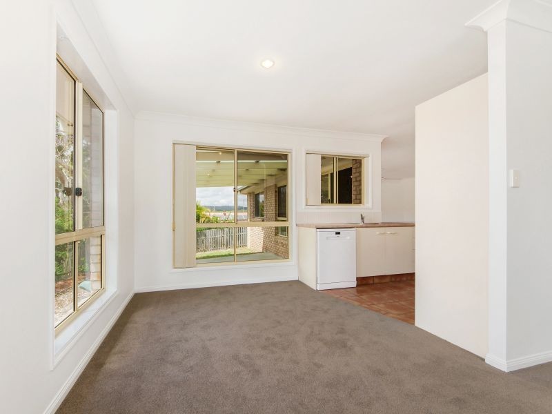 6 Ninigo Street, Pacific Pines QLD 4211