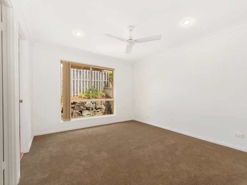 6 Ninigo Street, Pacific Pines QLD 4211