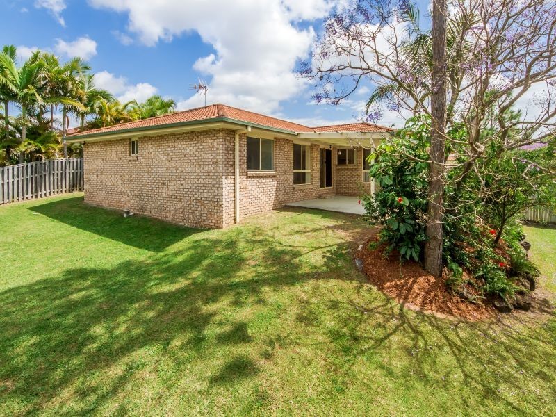 6 Ninigo Street, Pacific Pines QLD 4211