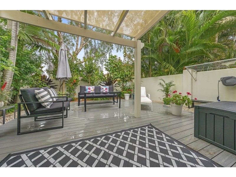 24/100 Cotlew Street East, Southport QLD 4215