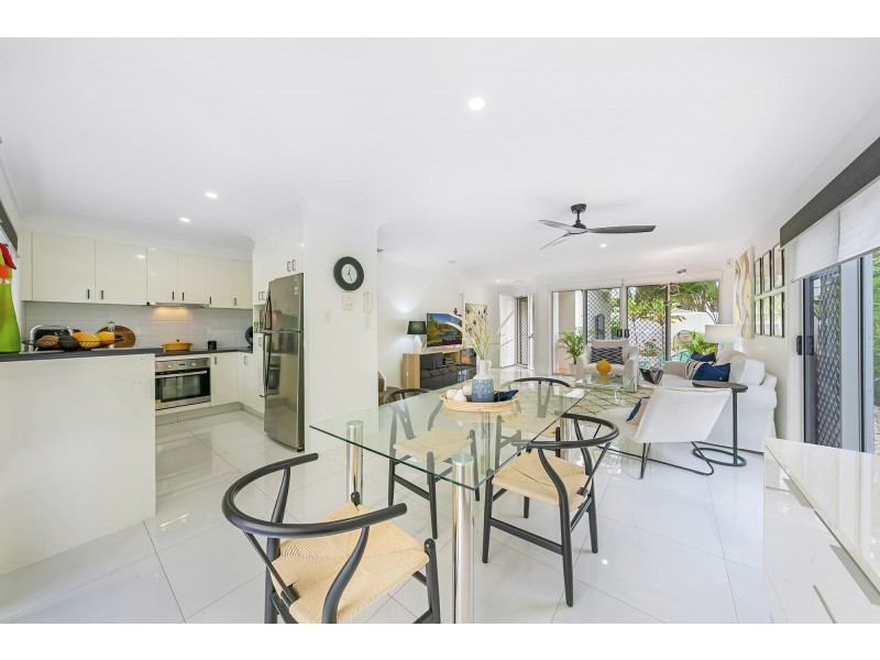 24/100 Cotlew Street East, Southport QLD 4215