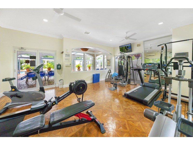 24/100 Cotlew Street East, Southport QLD 4215